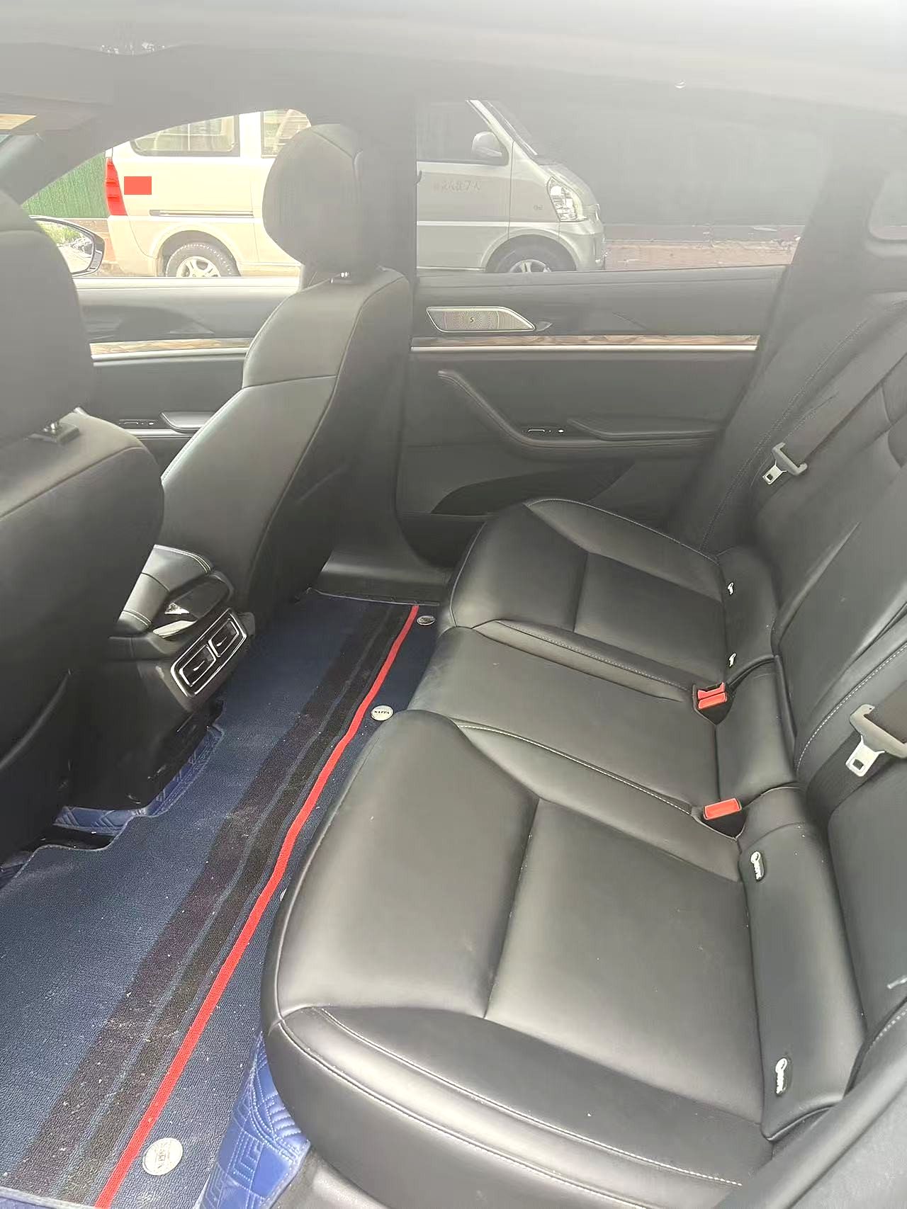 哪吒 2022款 哪吒S 1160km 后驱小版 自动挡
