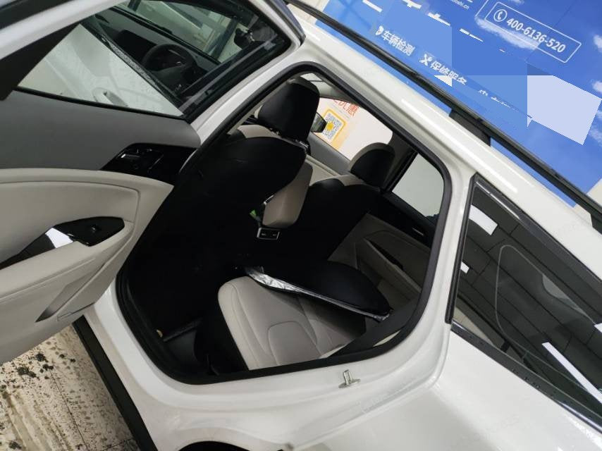 狮铂拓界 起亚 2023款 狮铂拓界 1.5T 两驱尊贵版 自动挡