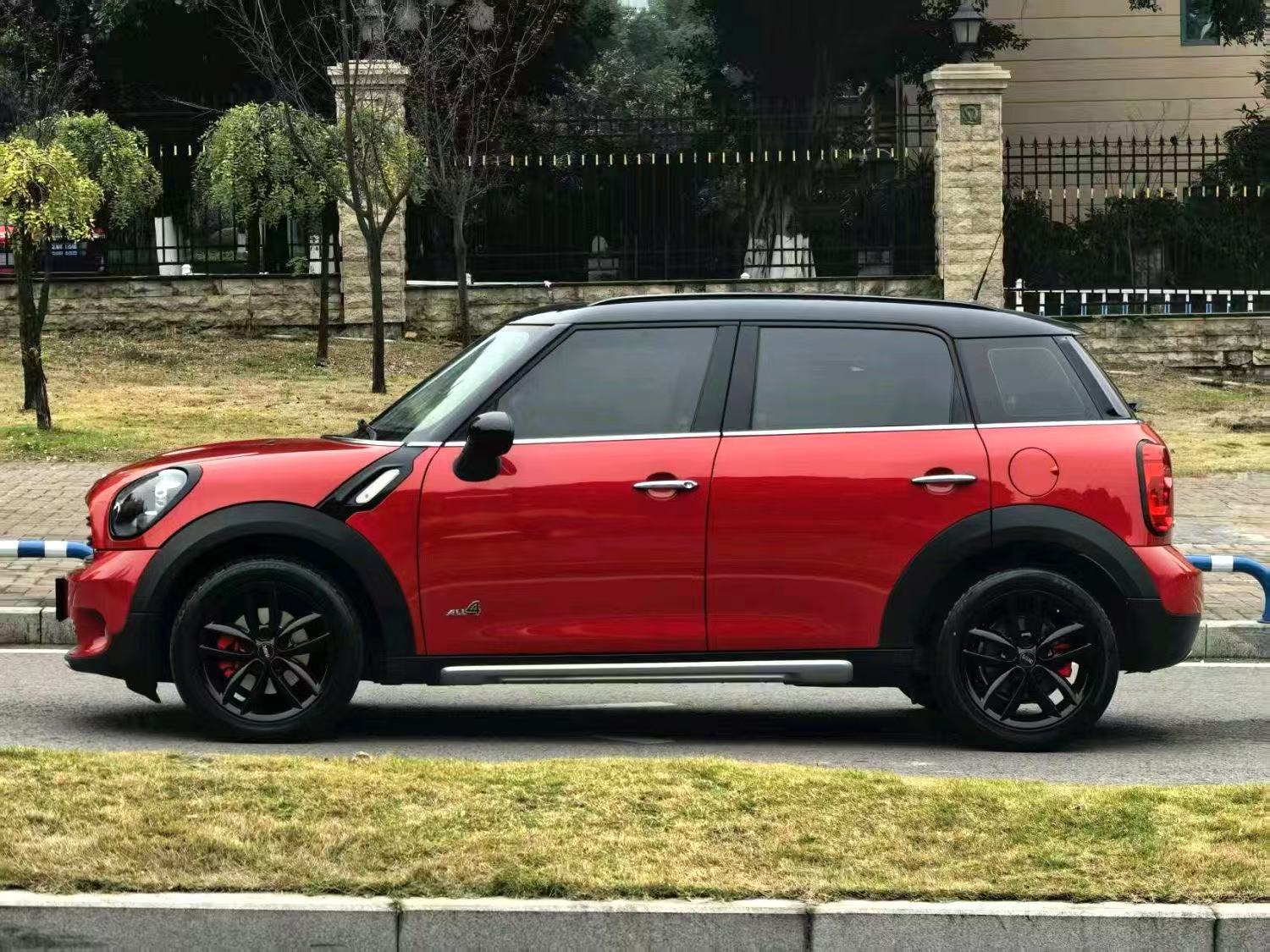 宝马 MINI Countryman(进口) 2016款 Cooper Countryman All 4 1.6T Fun