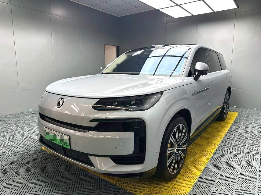 腾势腾势 2025款 腾势N9 2.0T 无级 1300旗舰型
